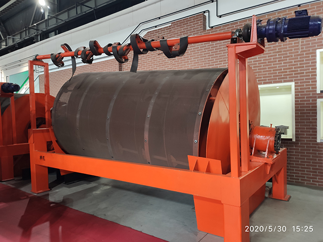Non-axis Driven Roller Screen For Hollow Brick Maing Machine GD190X460